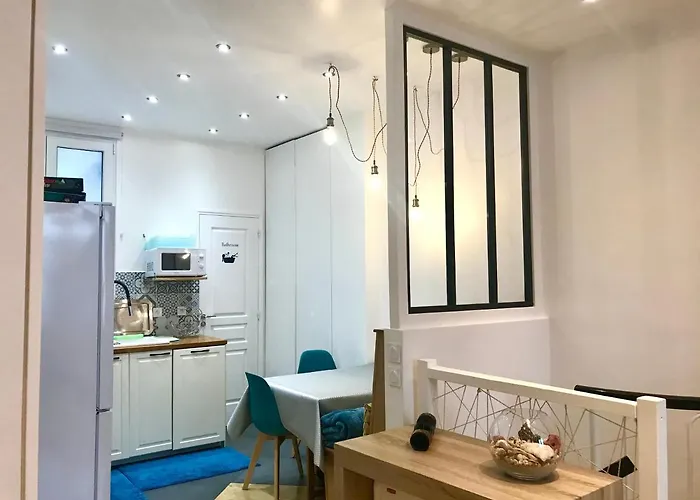 Appartement Adorable Souplex Batignolles Parijs