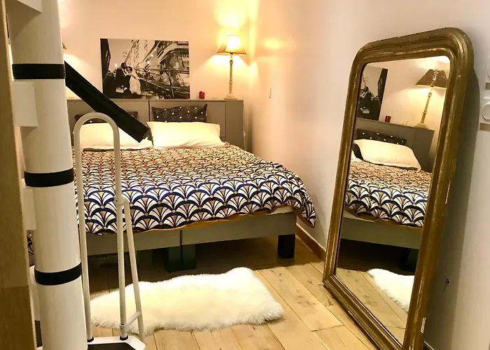 Lägenhet Adorable Souplex Batignolles Paris