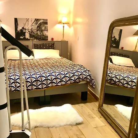 Apartament Adorable Souplex Batignolles Paryż